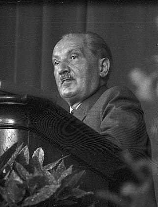 Martin Heidegger